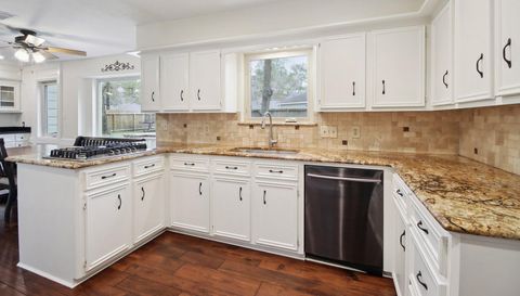 2406 Silver Falls Dr