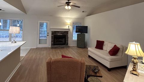 146 Pinebrook Dr