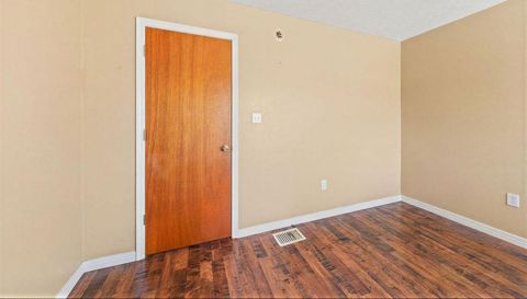 1815 Pointed Leaf Ln