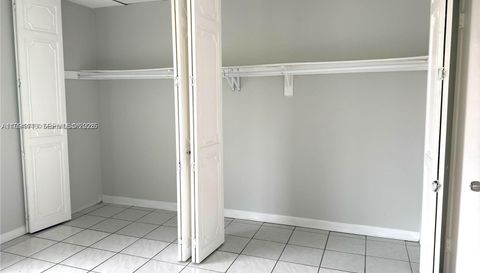 805 W Oakland Park Blvd