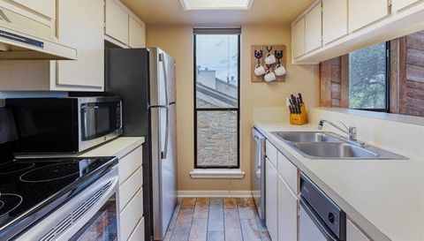 704 Horseshoe Bay BLVD