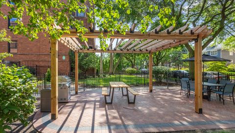 1556 W Juneway Terrace