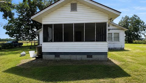 162 Brookfield-Lenox Rd