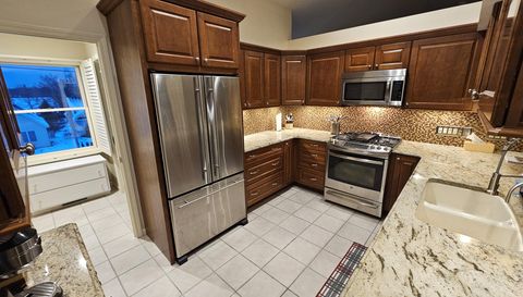 11815 N Lake Side Dr