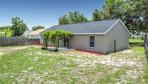 210 Robbins Rest Cir
