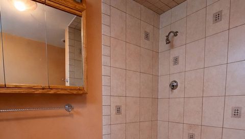 8 N Greenwood Avenue