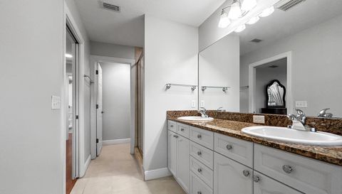 254 Valencia Cir