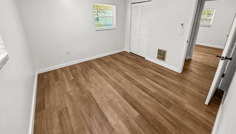 2532 NE 13th Ave