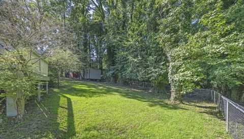 1137 Clairmont Pl