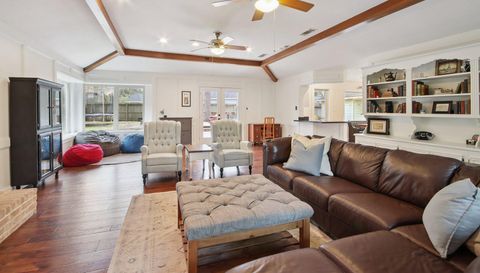 2406 Silver Falls Dr