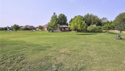 1513 Brook Ln