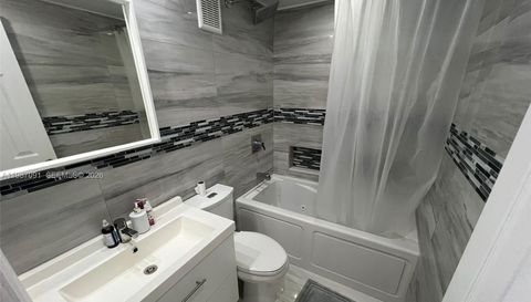 1301 Ne Miami Gardens Dr