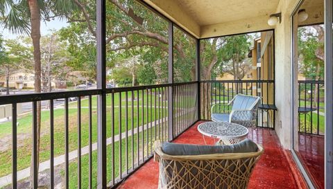 3083 N Oakland Forest Dr