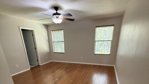 5922 Bartram Village Dr