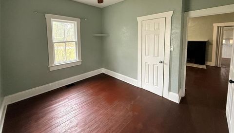 814 E INDIANA AVENUE