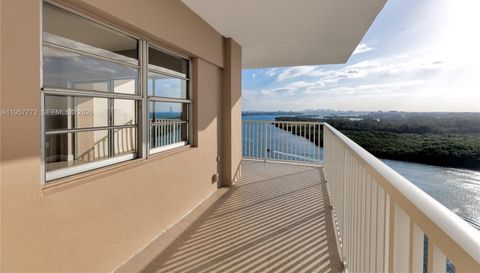 300 Bayview Dr