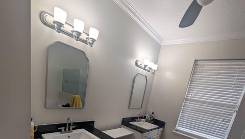 8044 Canyon Lake Cir