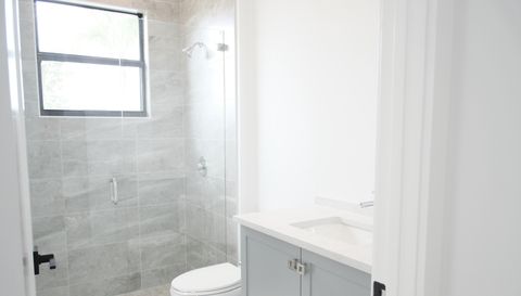 9516 Riverside Pk Dr