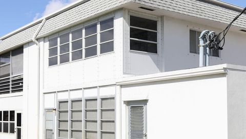 3200 Lake Osborne Drive