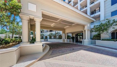 7575 Pelican Bay Blvd