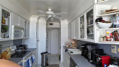 2751 N Ocean Dr