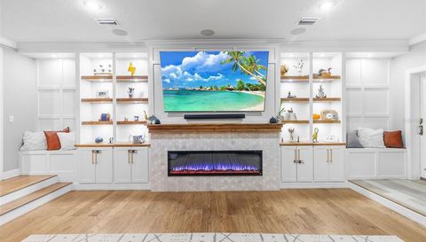 28042 LINDENHURST DRIVE