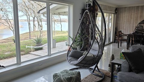 10631 Rolling Hills Dr