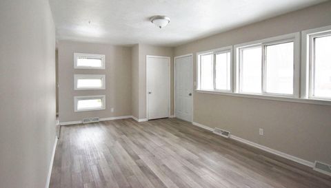 2426 Montgomery Ave NW