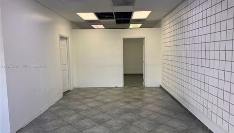4349 Flamingo Rd