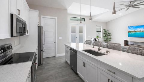 23208 W Eldorado Ave