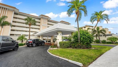 1150 Tarpon Center 209