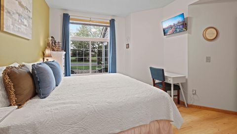 9949 Tamarack Cove