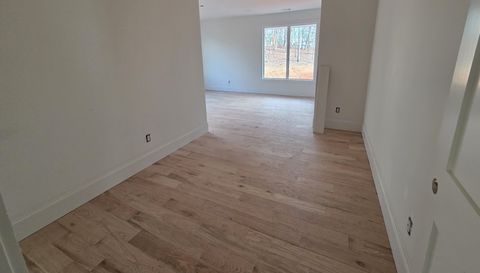 7048 Nichols Cove Dr