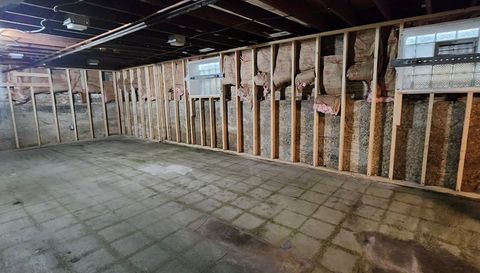 10742 S Prairie Avenue