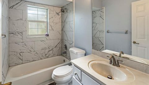 5542 NW 60TH TERRACE