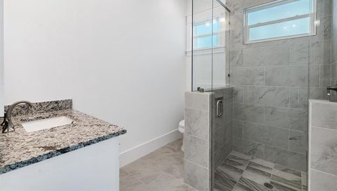 667 SW CLEVELAND AVENUE