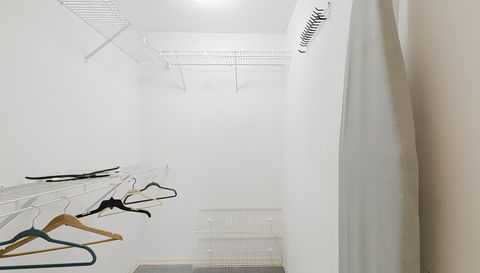 240 N Country Club Dr