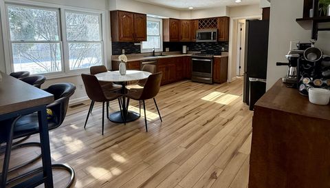 4335 W Hunters Ridge Ln