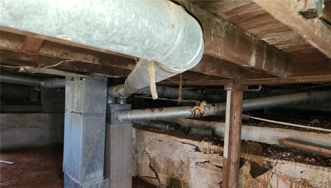 905 East Washing Street