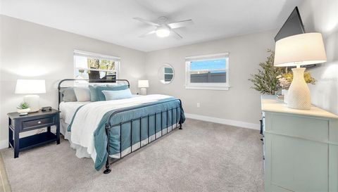 1015 SPINDLE PALM WAY