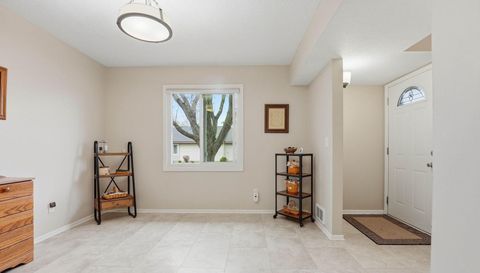 4702 Grenada Point