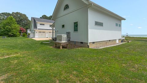 229 Shipwatch Ln