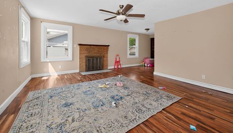 111 E 54th St