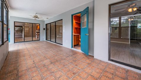 3817 Nicholas Cir