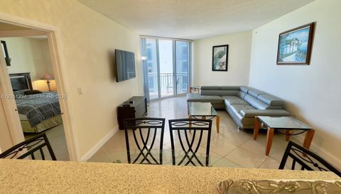 17375 Collins Ave