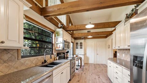 9034 Gardens Glen Circle