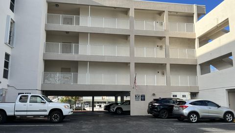 3716 NE 168th St APT 303