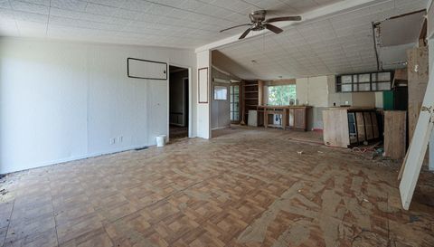 1814 Broadhead Rd