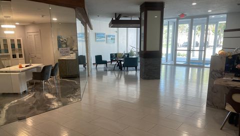 101 S Gulfstream Ave