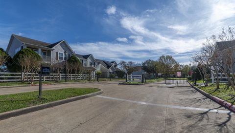 3818 E Traditions Ct